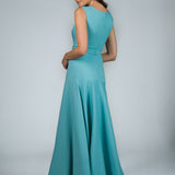 Vestido Longo em Crepe com Decote Alto e Saia Ampla – REF: OD83
