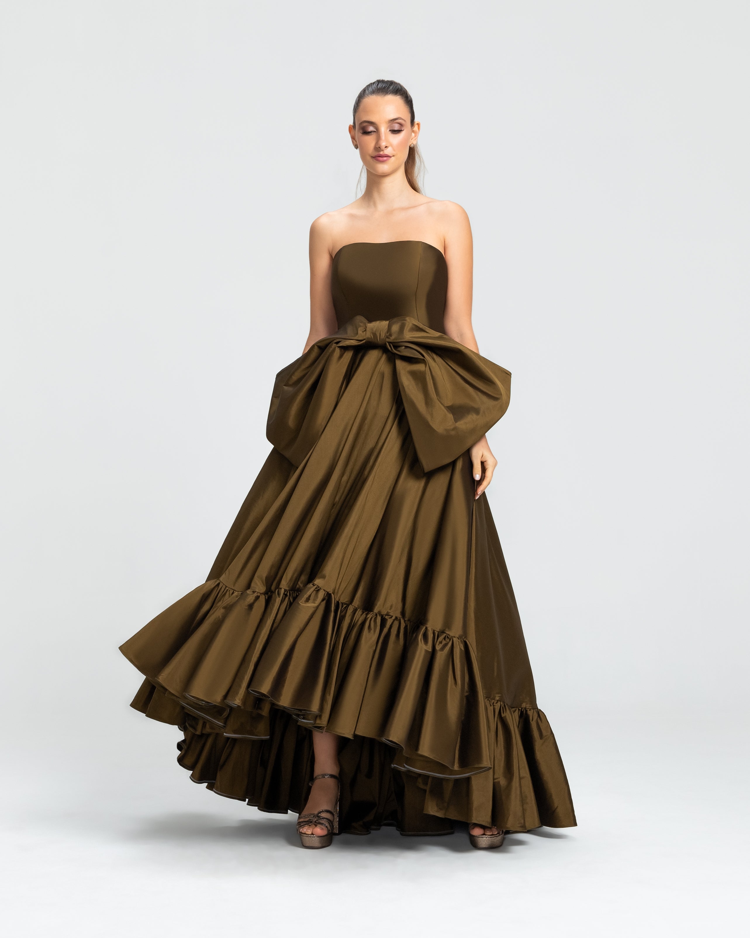 Vestido Longo em Tafetá Tomara que Caia com Laço Gigante – REF