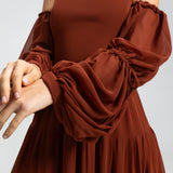 Vestido Longo em Musseline Fluida com Mangas Longas Removíveis – REF: EG01ML