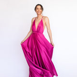 Vestido Longo em Cetim com Decote Profundo e Costas Abertas – REF: EG19