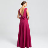 Vestido Longo em Crepe com Decote Profundo e Laço nas Costas – REF: EG33
